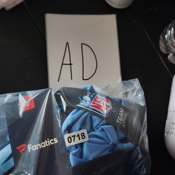 Tennessee Titans Women’s M Fanatics Full Zip Hoodie Jacket NFL Blue NWT Medium - Picture 14 of 14